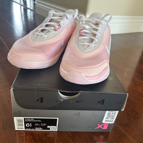 Nike A’jay Wilson Pink and White Shoes Size 8 - Picture 1 of 7